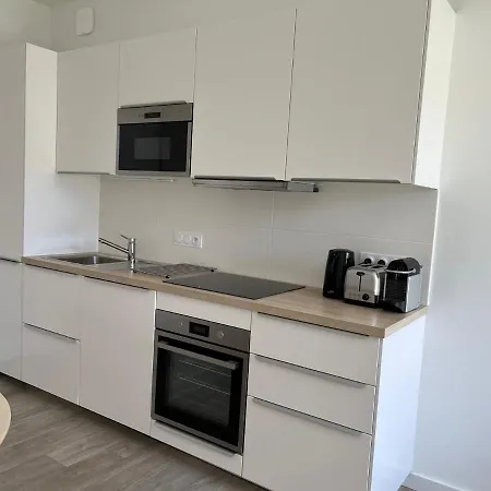 Aristide Briand Centre Proximite Plages Et Commerces * Royan